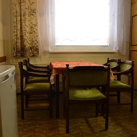 Gebrt Apartment *